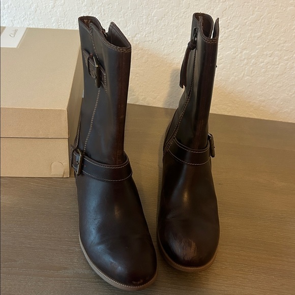 Clarks Dark Brown Leather Mid-Calf Boots - Picture 2 of 6
